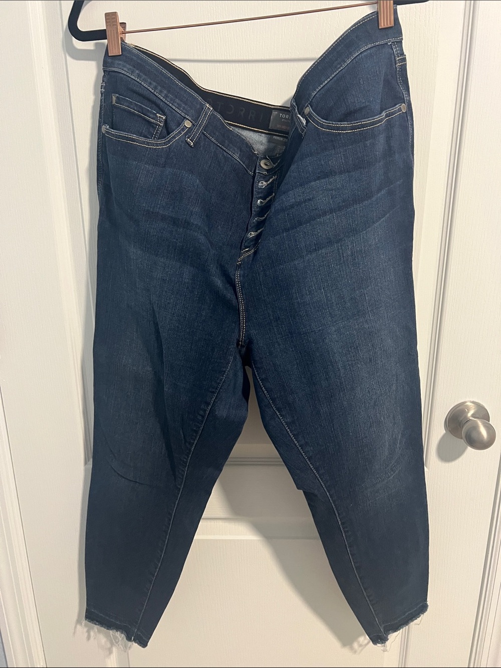 Torrid SKY high skinny 18s